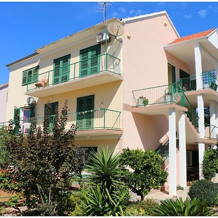 Apartments Lujo Primošten Exterior foto